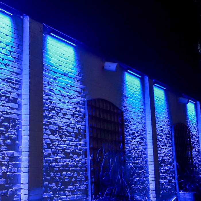 Fresco 24 Batten Outdoor
